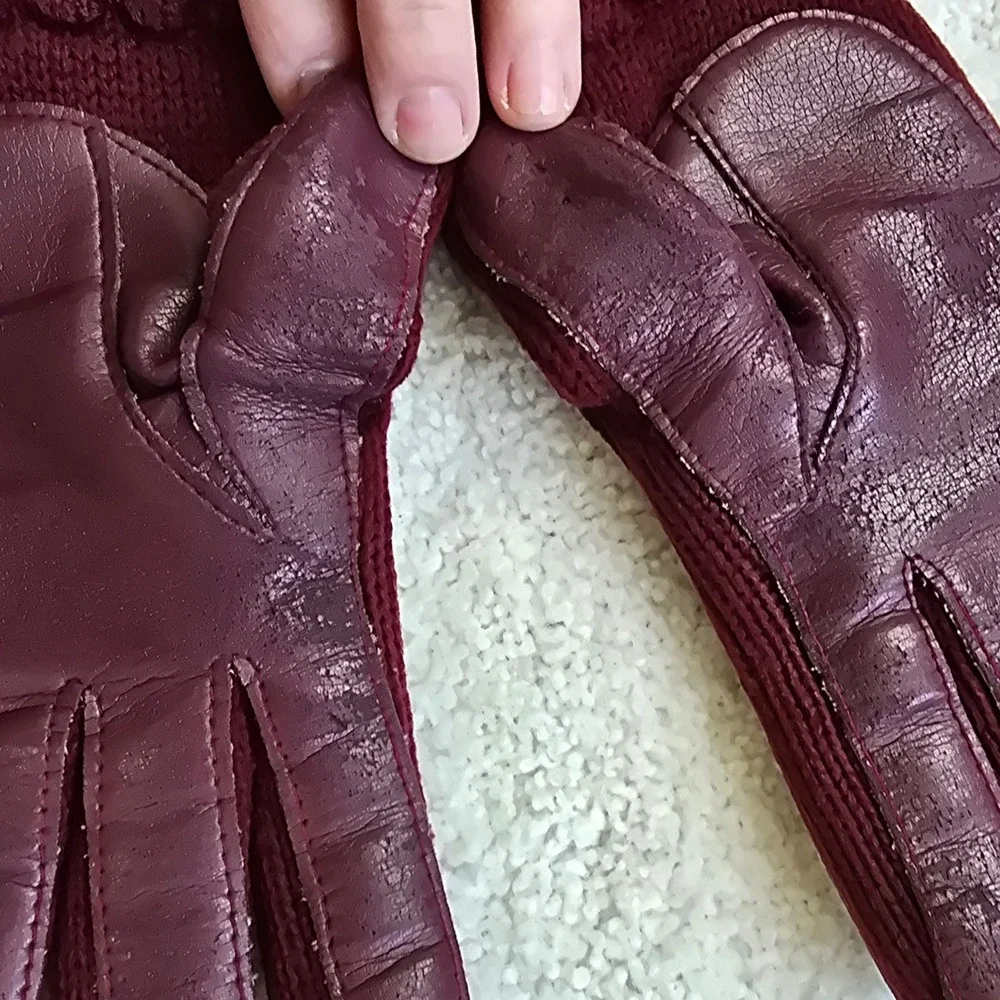 Vintage Womens Burgundy‎ Knit Gloves Lined Winter Warm Fashion Accessories 1970s